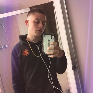 Meet your Posher, Avery